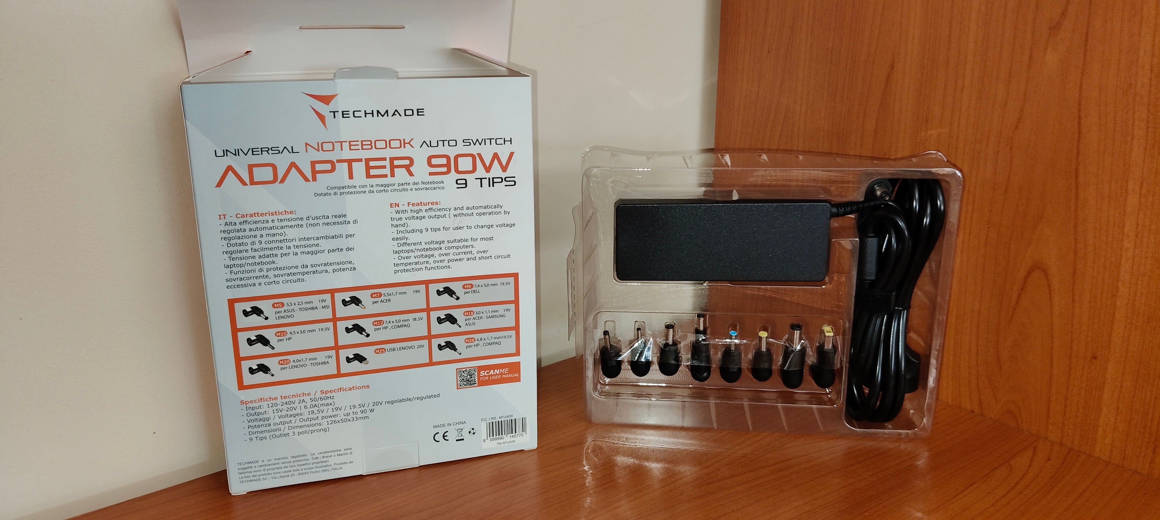 Alimentatore universale 90W per Notebook con 9 Tips intercambiabili