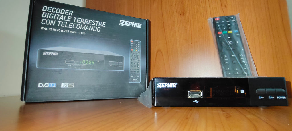 DECODER DIGITALE TERESTRE CON TELECOMANDO