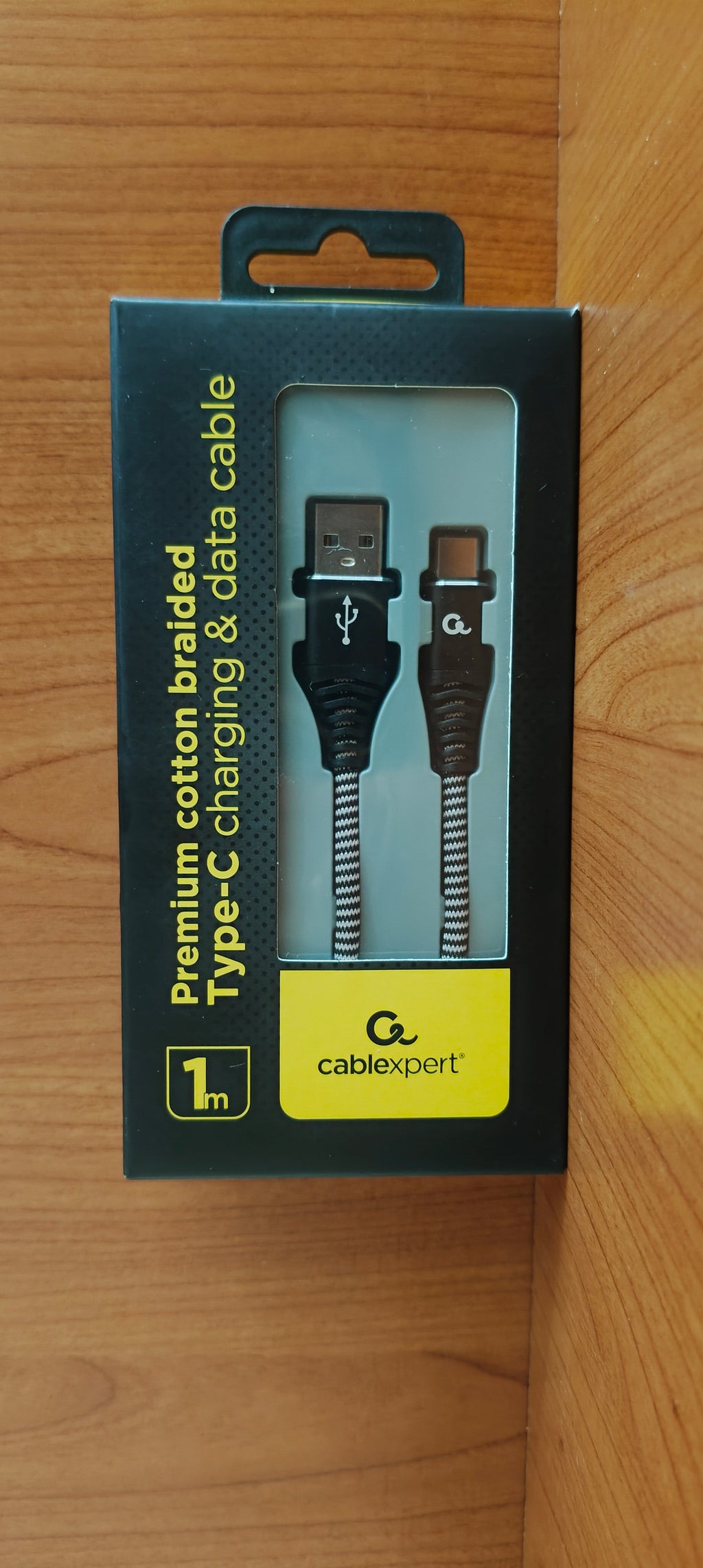 PREMIUM COTTON BRALDED TYPE-C charging e data cable