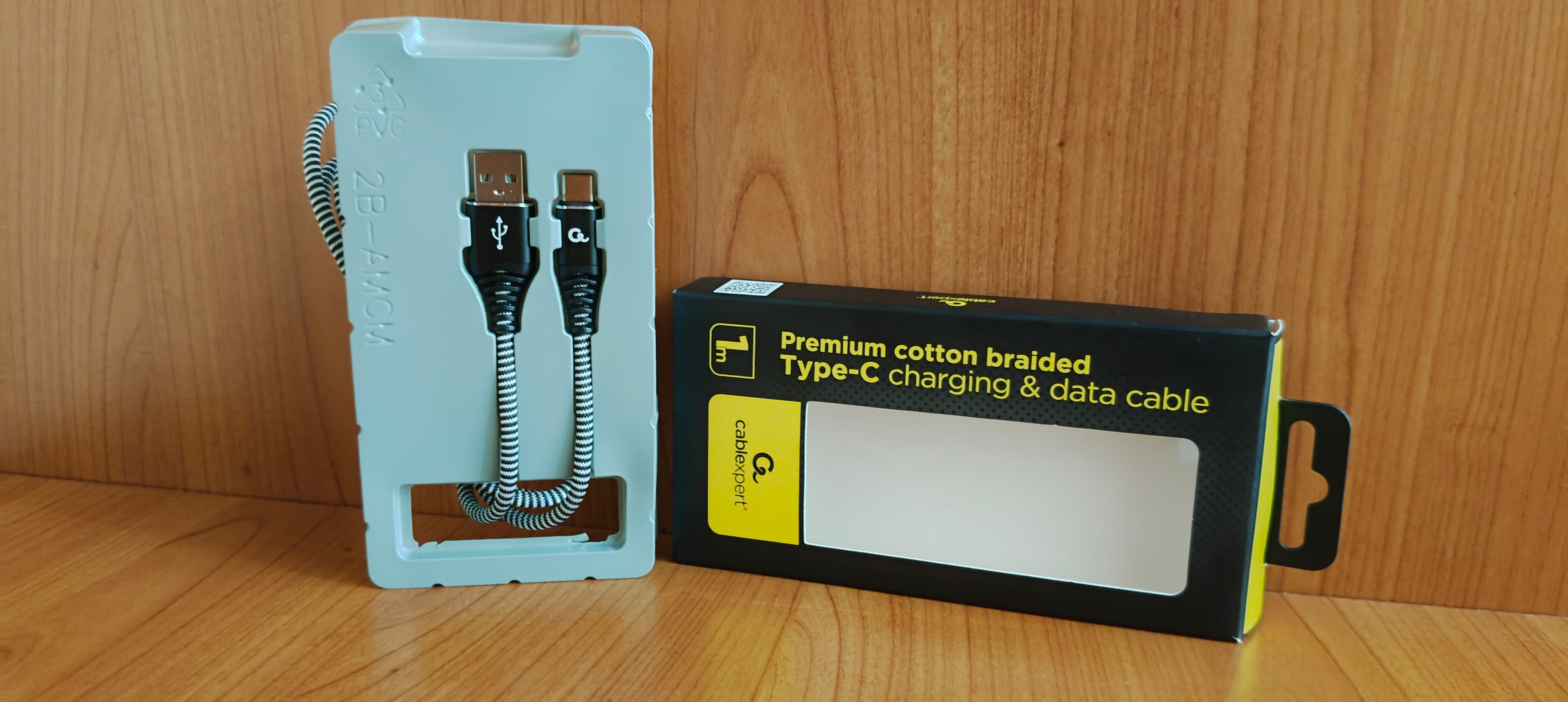 PREMIUM COTTON BRALDED TYPE-C charging e data cable
