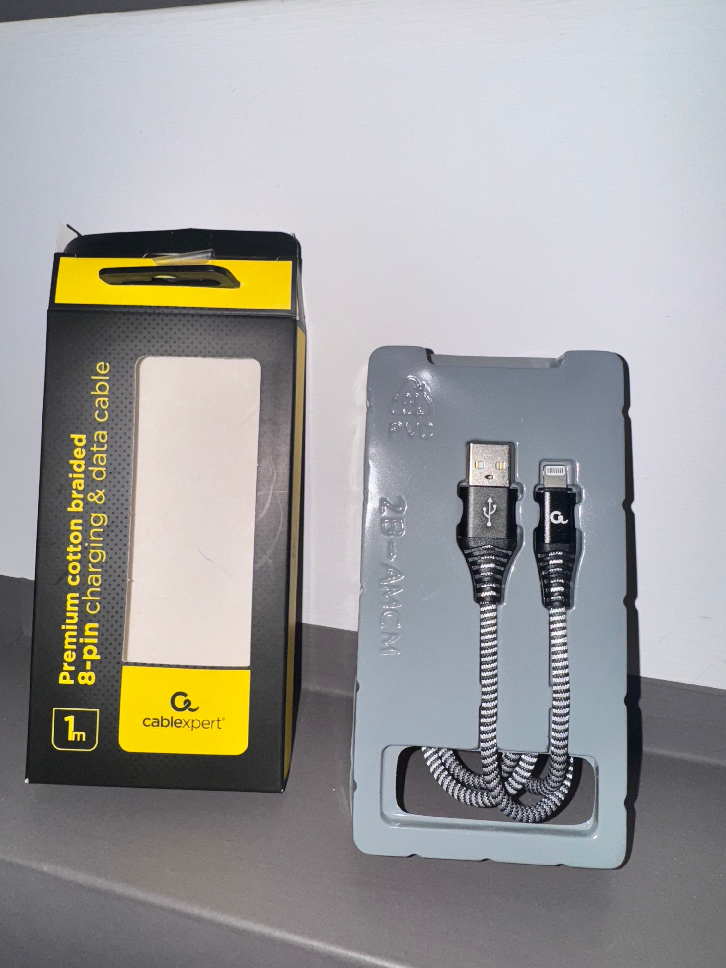 Premium cotton braided 8-pin charging data cable 1 METRO